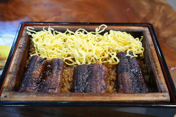 Japanese Food, Steamed Unagi or Eel on Rice, Famous in Yanagawa - 日本料理  柳川 うなぎ せいろ蒸し