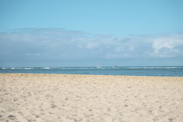 砂浜と海と空