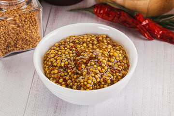 Spicy mustard sauce with seeds