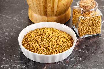 Mustard dry seeds in the bowl