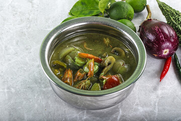 Thai green curry with prawn