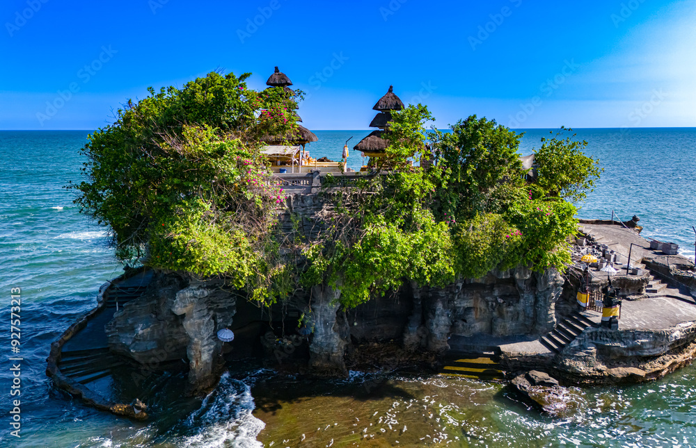 Poster Cliff sea coast at Tanah Lot, Bali, Indonesia