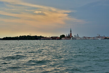 Naklejka premium Blick auf San Giorgio Maggiore bei Abendrot