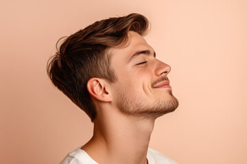 Obraz premium A close up of a man's face with his eyes closed