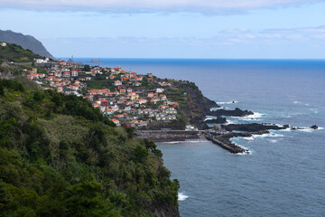 Fototapeta premium Spectacular coastline near Seixal on the north coast of Madeira