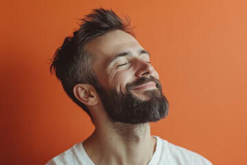 Obraz premium A close up of a man's face with her eyes closed