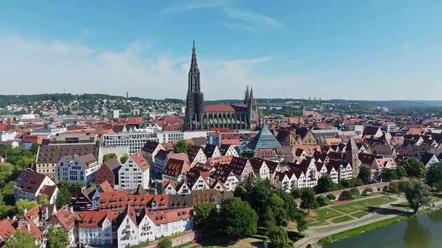 Aerial view from the banks of the Danube to Ulm's old town centre with Ulm Minster, Ulm, Baden-W&uuml;rttemberg, Germany, Europe