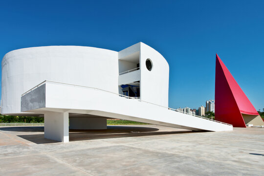 The Oscar Niemeyer Cultural Center, Architectural project by Oscar Niemeyer, with the Museum of Contemporary Art and the Palace of Music and the Human Rights Monument. Goiania, Brazil, 2019