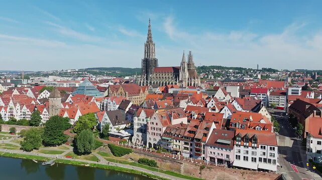 Aerial view from the banks of the Danube to Ulm's old town centre with Ulm Minster, Ulm, Baden-W&uuml;rttemberg, Germany, Europe