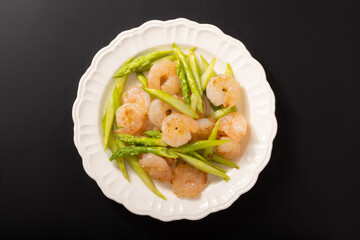 えびとアスパラガスの中華炒め