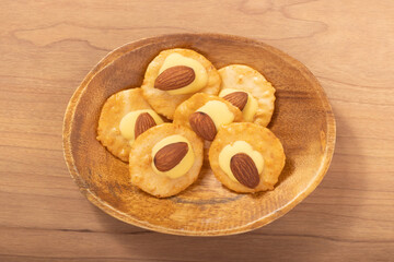 チーズアーモンド