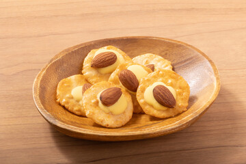 チーズアーモンド