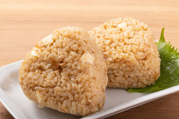 おかかチーズ　おにぎり