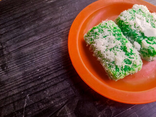 Lupis cake from Pekalongan is made from white sticky rice, this rectangular cake is usually served with grated coconut.