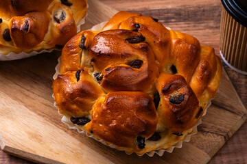 バター風味のレーズンパン