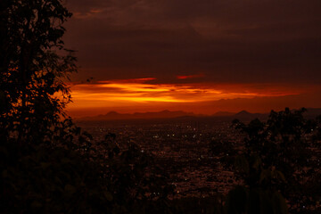 atardecer en el cerro