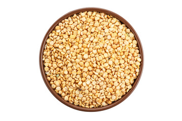 raw yellow pea isolated