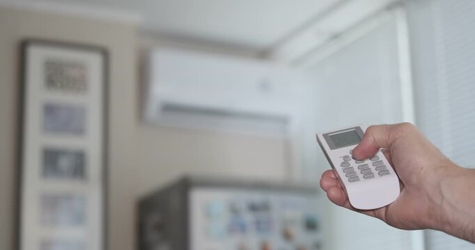 Remote control from the air conditioner in your hand. Switching room cooling modes.