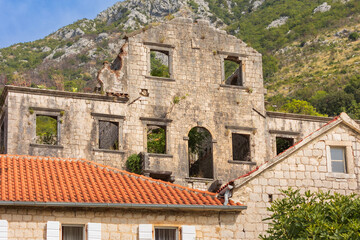 Obraz premium Houses of Perast, Montenegro, old ruins