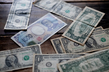 ドル札の中の日本円札