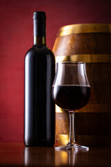 赤ワインと熟成樽