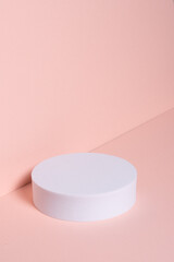 stand 3d geometric shape