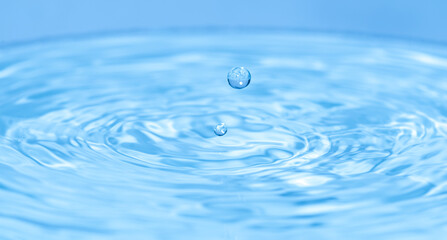 水しぶきのアクションショット