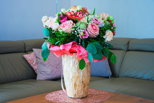 Piękny kolorowy bukiet kwiat&oacute;w na r&oacute;żne okazje