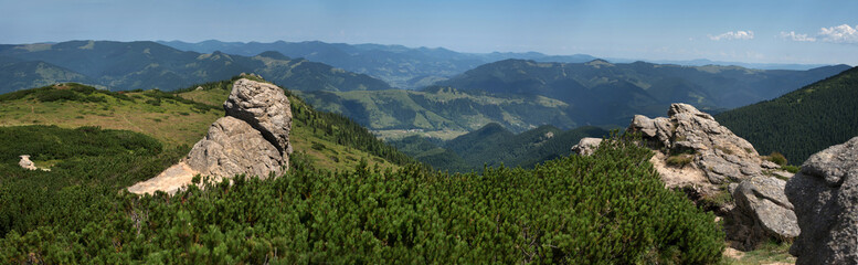 Obraz premium panorama of rocks around Vukhaty Kamin, Eared Stone, Chornohora, range, Chornohirsky ridge, Carpathian Mountains, Ukraine