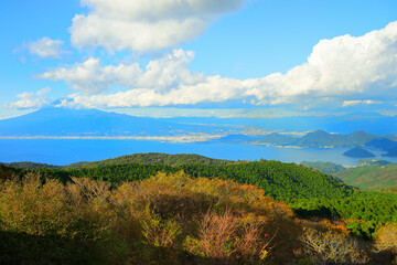 Fototapeta premium 富士山 静岡県伊豆市 だるま山高原レストハウス 