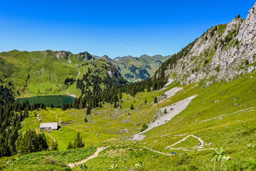 Stockhorn, Stockfeld, Oberstocke, Oberstockensee, Oberstockenalp, Sattelspitz, Pfaffli, Stockeflue, Bergsee, Wanderweg, Alpen, Berner Oberland, Simmental, Sommer, Schweiz