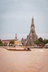 Naklejka premium panorama of wat arun temple in bangkok