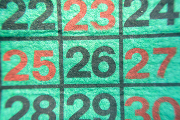 Tapete de casino con números rojos y negros