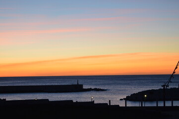 Obraz premium Atardecer en el puerto del Forum, Barcelona