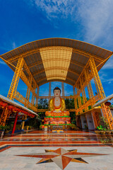 Obraz premium Thepprathanphon Monastery (Khao Samo Klang) - Phitsanulok: 10 August 2024, the atmosphere inside the shrine and the Doi Suthep 2 viewpoint can see the surrounding scenery, Wang Thong area, Thailand.