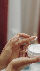 Applying Moisturizing Cream as a Key Step in Your Effective Skincare Routine for Optimal Care