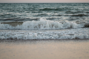 Olas en la orilla