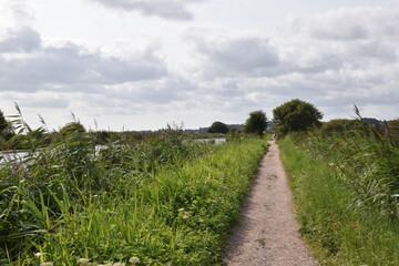 a walk along the exeter ship canal