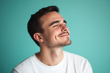 Obraz premium A close up of a man's face with his eyes closed
