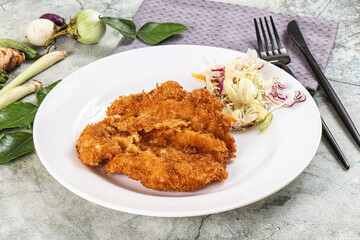 Tonkatsu fried cutlet with cabbage