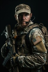 Naklejka premium Man in military uniform holding rifle, ideal for patriotic or historical scenes