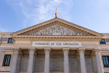 Streets, buildings, squares, arches in the center of Madrid. A city to discover, rich in history and museums, culture and tradition, food and music tell its story. Flowers and fountains in the gardens