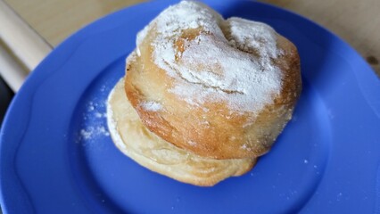 Bread on the plate 