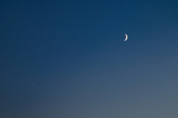 Die Sonne am Mond