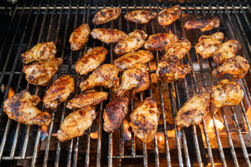 grilled chicken wings on the grill