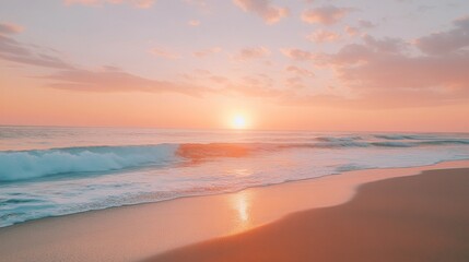 Obraz premium A serene beach at sunset with gentle waves lapping at the shore.