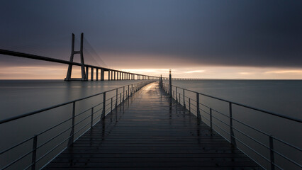 Fototapeta premium vasco da gama bridge lisbon portugal