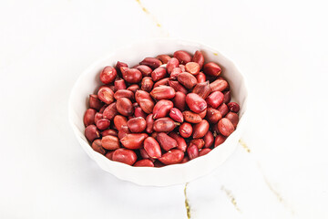 Raw peanut heap for roast