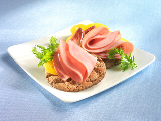 Kochschinken, Wurst, Aufschnitt, belegte Brote, Abendbrot, isoliert,