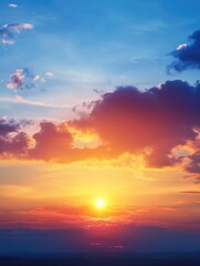 Naklejka premium Sunset over ocean horizon